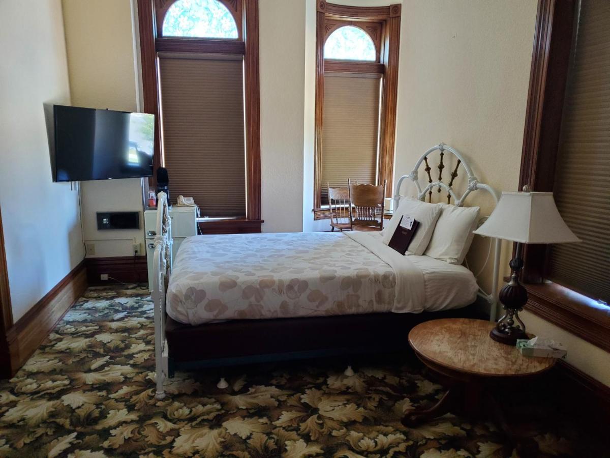 Manresa Castle Hotel Порт Таунсънд Екстериор снимка