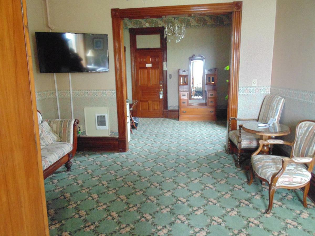 Manresa Castle Hotel Порт Таунсънд Екстериор снимка